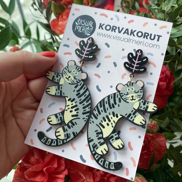 Tiikeri -vanerikorvakorut